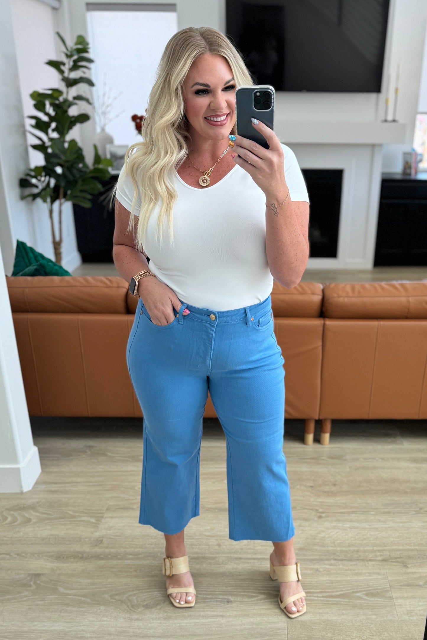 Blue is Beautiful Crop Jeans | Judy Blue