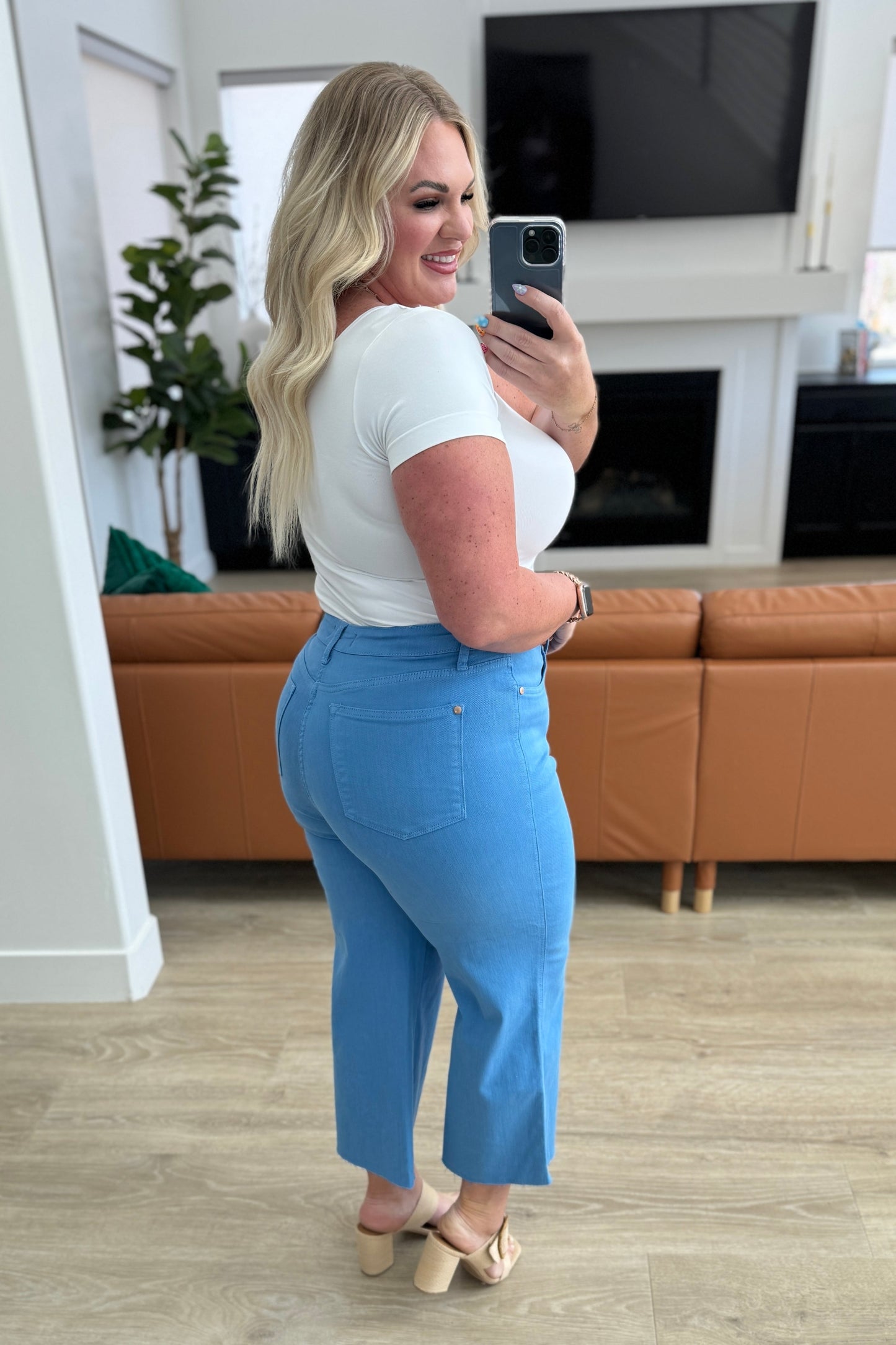 Blue is Beautiful Crop Jeans | Judy Blue