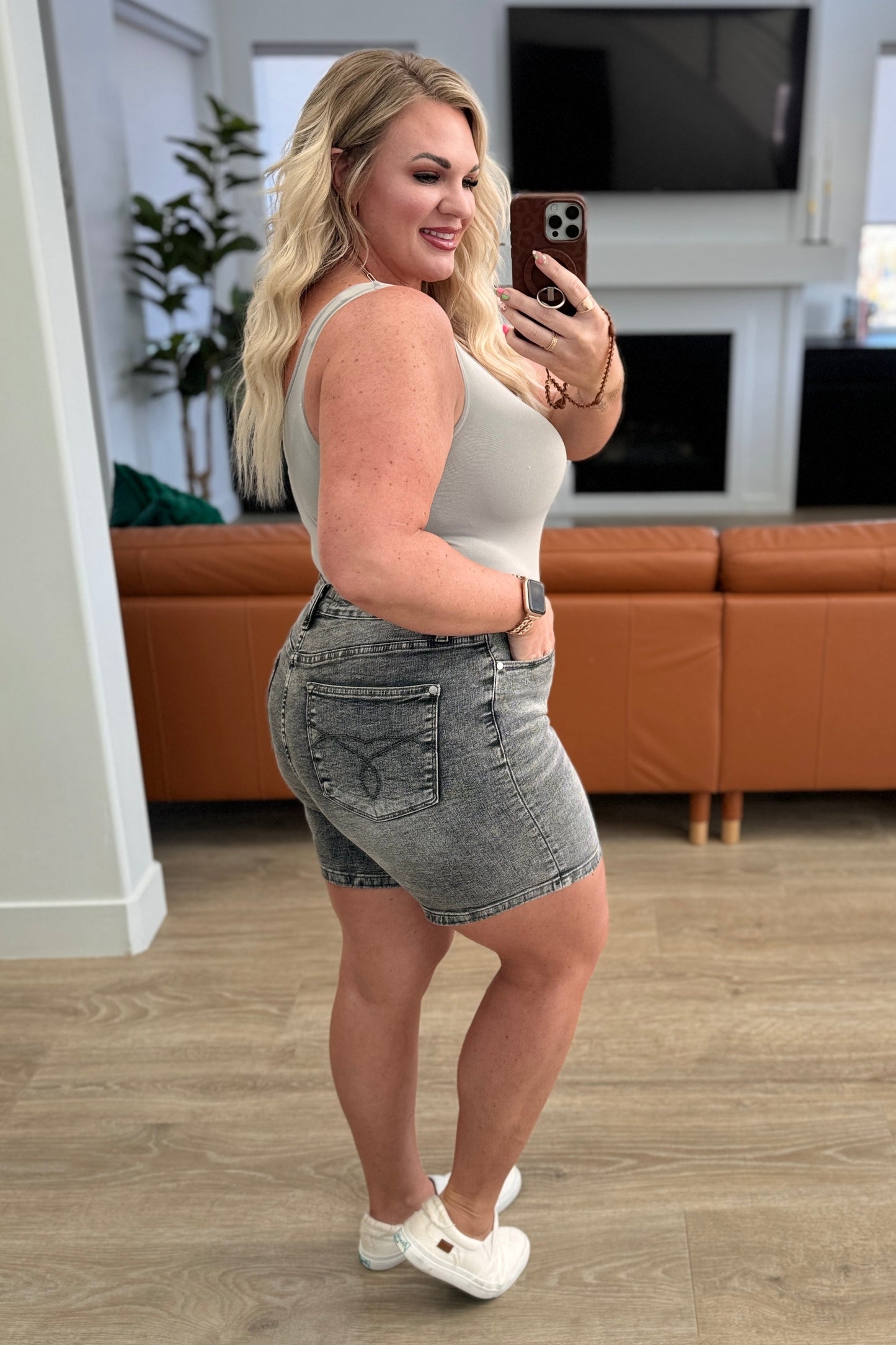 Greyson Cuffed Shorts | Judy Blue