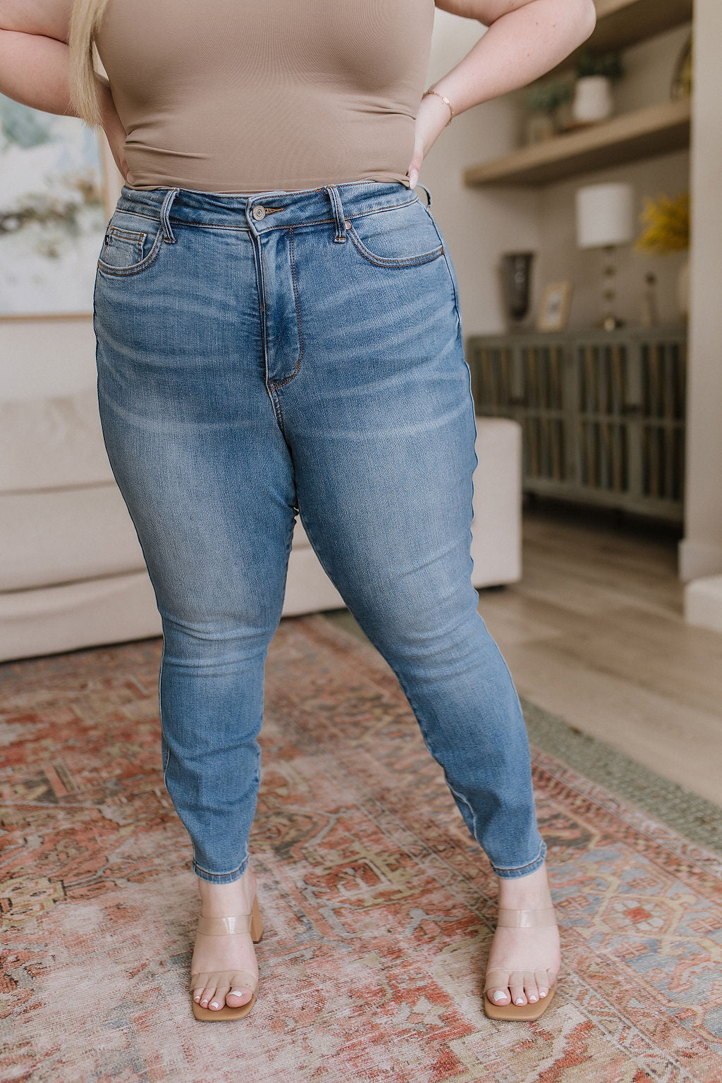 Betsy Shield Pocket Skinny Jeans
