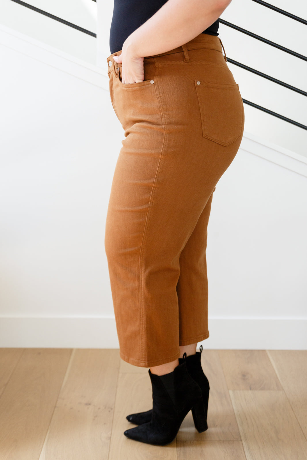 Judy Blue Caramel Apple Cropped Jeans