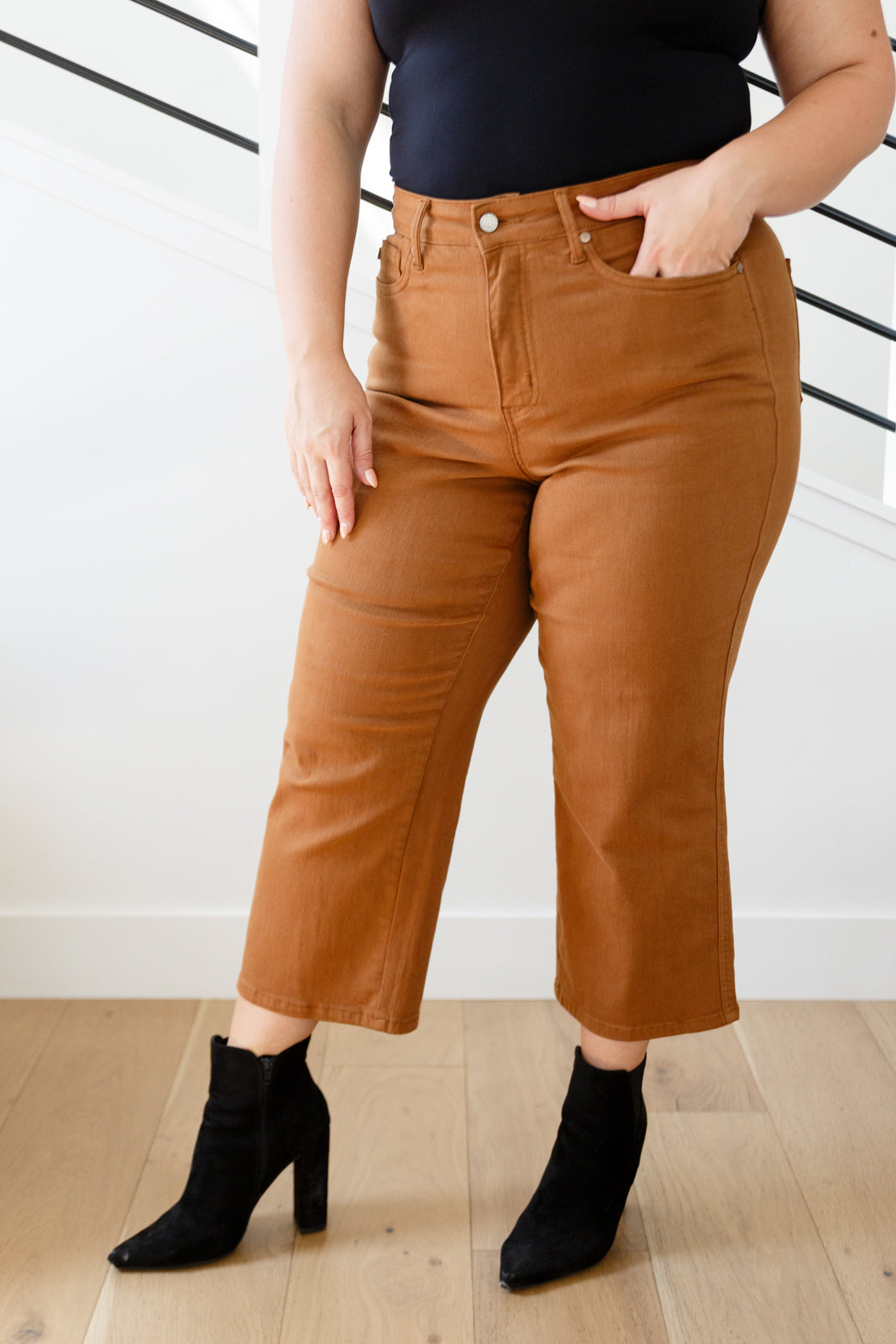 Judy Blue Caramel Apple Cropped Jeans