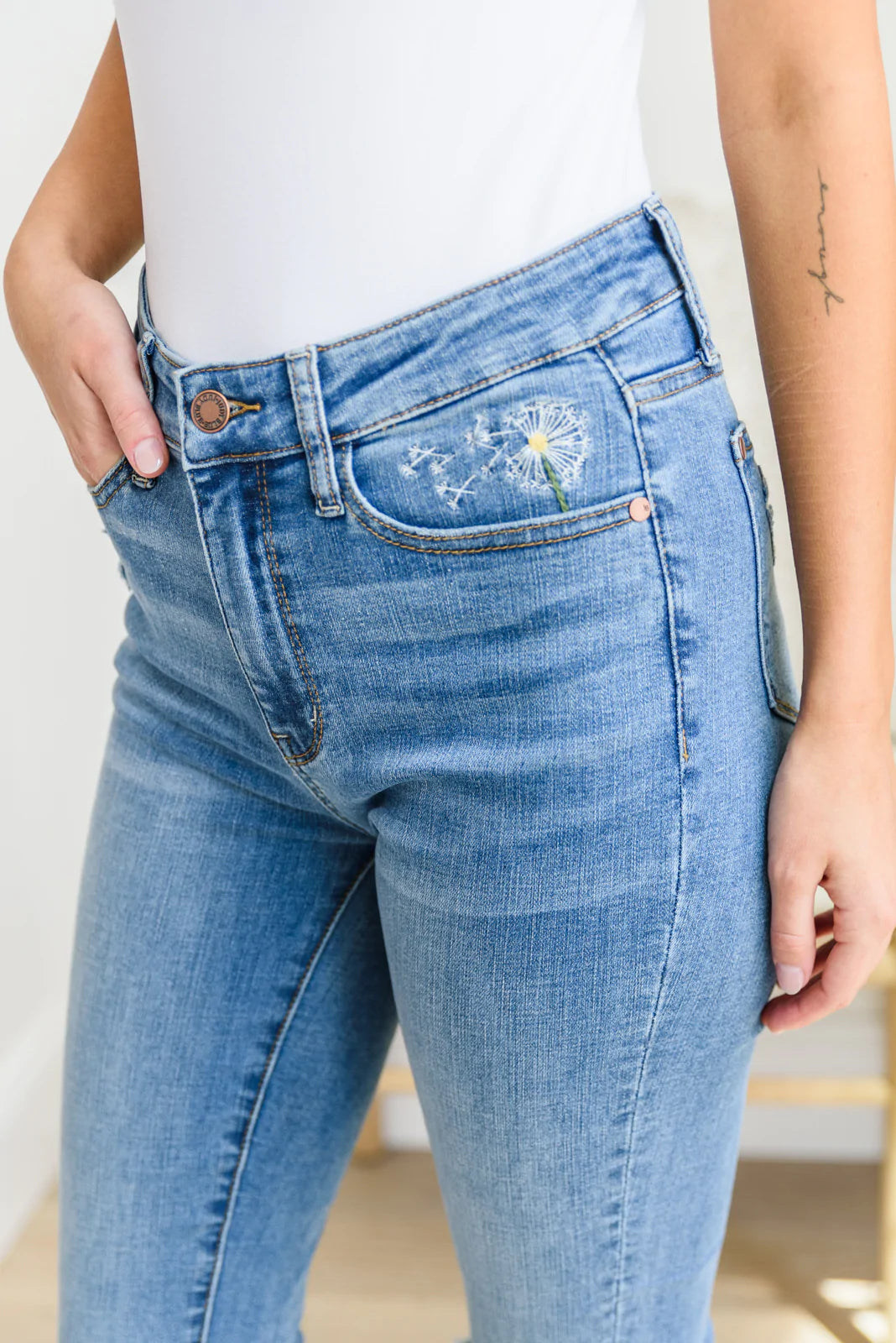 Making Wishes Embroidered Skinny Jeans