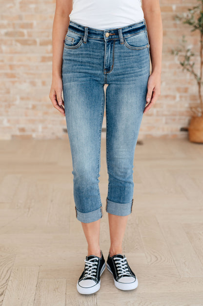 Modern Girl Capris | Judy Blue